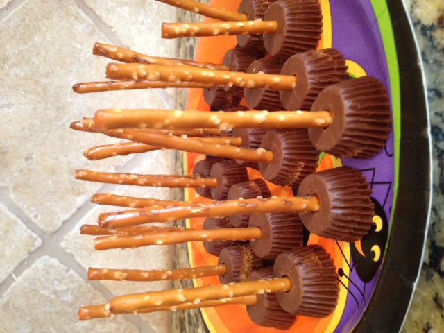 Halloween Treat : Edible Witches Brooms - Pinching Your Pennies