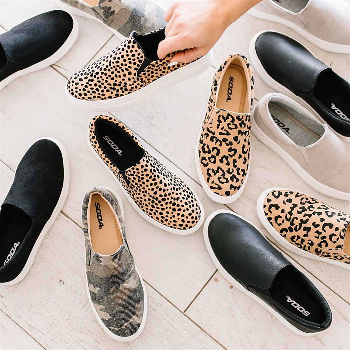 skechers women's bobs skipper tide pool sneaker